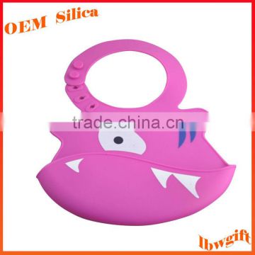 Customized logo Eco-friendly Soft FDA silicone rubber toddler bibs