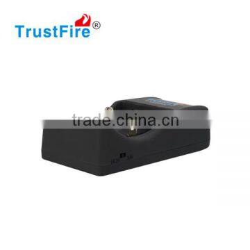 Factory Cheap Price Portable TR-006 Battery Charger for 26650 and 18650 Rechargeable Battery photo-2