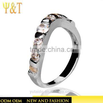 < p>< span style="font-size: 24px;">< strong>Jingli Jewelry Green Gemstone Silver Ring (YJ-815)< /strong>< /span>< /p> < div id="ali-an