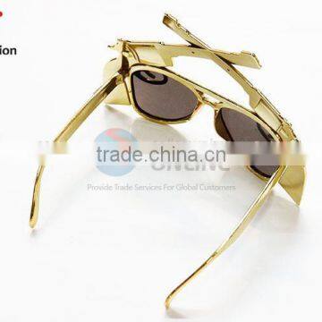 No.1 Yiwu Exporting Commission Agent Wanted Golden Color Unique Gun Design Party Glasses photo-3