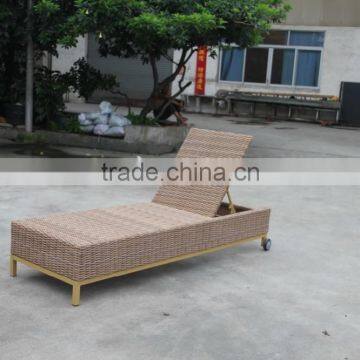 Wicker Outdoor Day Bed Sun Lounge With Cushion (BM-573)