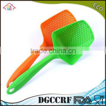 NBRSC High Heat Resistant Large Black Nylon Scoop Colander Slotted Spoon Strainer With Handle photo-2