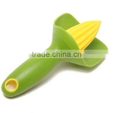 1PC Creative Manual Fruit Lemon Juice kitchen accessories Manual Juice Extractor Lemon Garlic Press Home Silicone KC1468