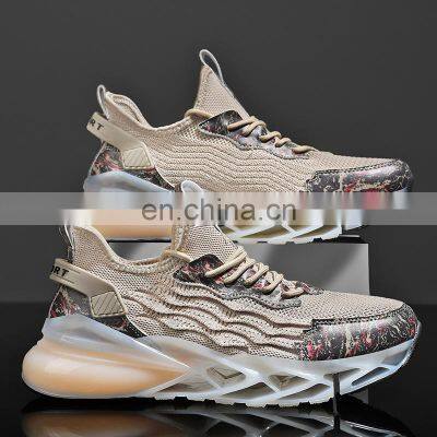 Factory Outlet Christmas Design Wholesale High Quality Men's Jogging Track and Field Breathable Customized Casual Sports Shoes photo-2