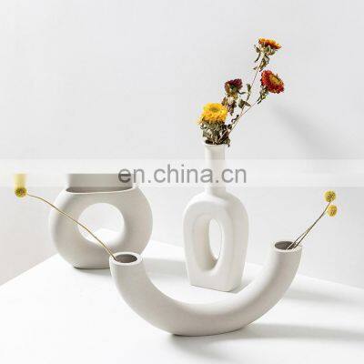 Modern Porcelain Vases Wedding Decorative Handmade Art Porcelain White Nature Nordic Irregular Flower Ceramic Vase photo-4