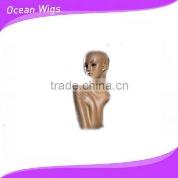 white color mannequine head