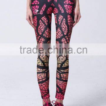 China Manufacturer Custom Sublimation Leggings Digital Printed Pants Women Running Compression Tights