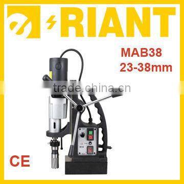 Magnetic base drill machine