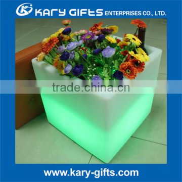 Cube shape plastic led planter illuminated garden planter pots large