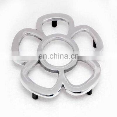 metal flower shape trivet