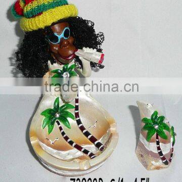 polyresin JAMAICA knitted rasta hat design with banana cover