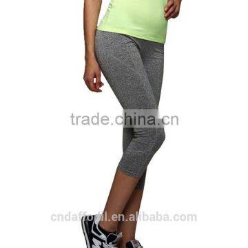 Wholesale printed yoga fitness pants sexy capris for women