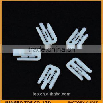 W Shape White Plastic Clips for Shirts photo-5