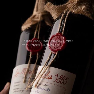 The original bottle of imported red wine imported from Spain is packed in a full box of imported red wine and dry red wine