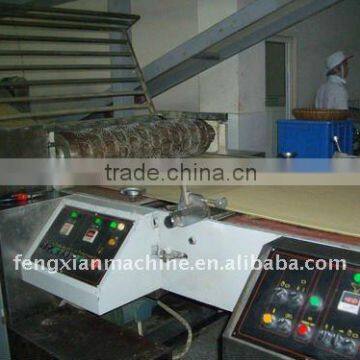 Cookie forming machine