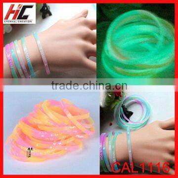 wholesale top sell girls silicone bracelet silicone bands glow in the dark