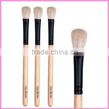 White Maximum Coverage Concealer Brush 010