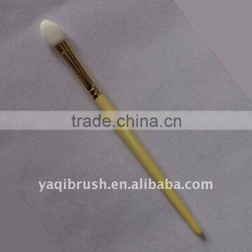 sponge eyeshadow brush