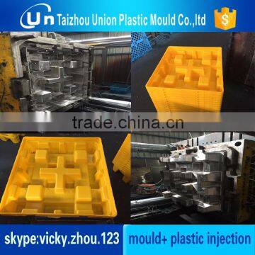 Gas-assisted blowing tray mould