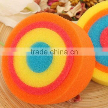 Multicolor bath sponge