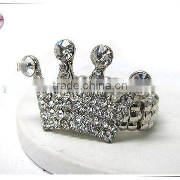 Crystal stud crown stretch ring