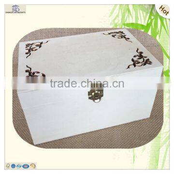 Antique Laser Engraved Pattern Wooden Cash Storage Box photo-5