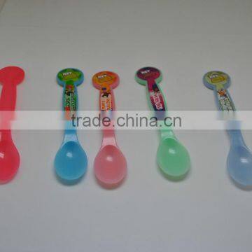 2016 New Products Color Changing Plastic Spoon photo-4