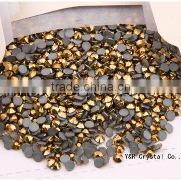 Golden Hot Fix Rhinestone for Cloth Decoration photo-3