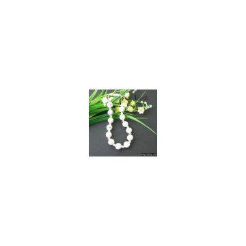 bracelet of semi-precious stone