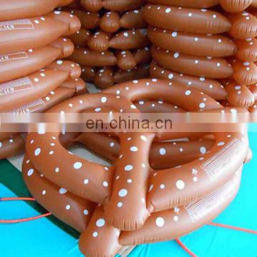 2016 hot selling Giant inflatable pretzel pool float