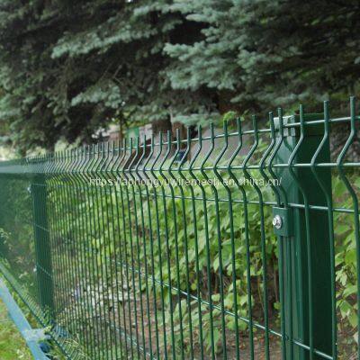 3D Панель ограждения Rejas Cercas Сварная сетчатая ограждающая конструкция Криволинейная сетка Криволинейная V-образная сетчатая ограждающая конструкция Европейская ограждающая конструкция Евросетка Европейская панель