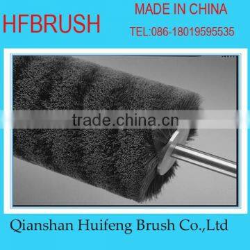 Wire brush roller for conveyor