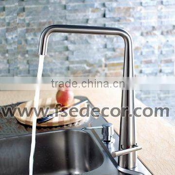 Single Handle Kitchen Faucet