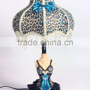 Hot sale beauty polyresin table lamps