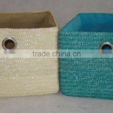 wholesale beautifu Colored straw baskets