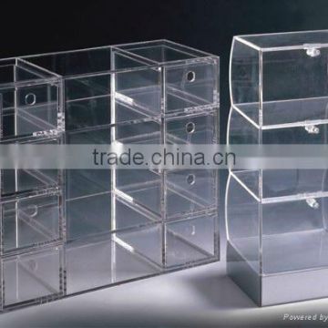 acrylic jewelry display case with lock and tiers