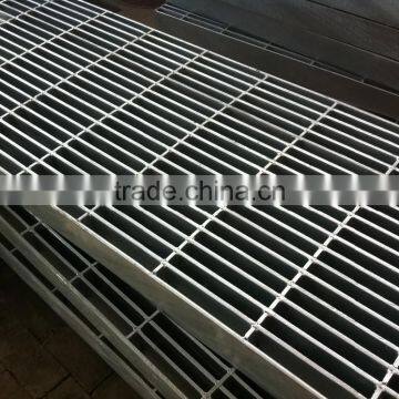 China Factory Supply High Quality Stair Treads Steel Grating /grating Steel Structural / Metal Slot Drainage Cover Steel Grating photo-5