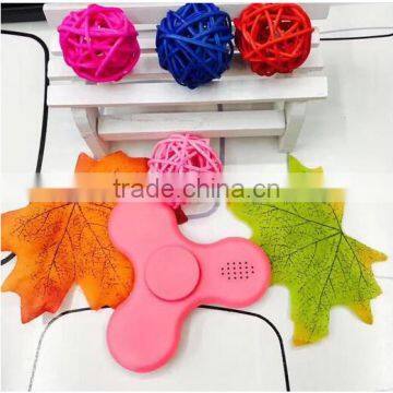 New Glowing Music Decompression Fingertips Gyro Rechargeable Bluetooth Playback Flash Fingertips Gyro With Speakers photo-6