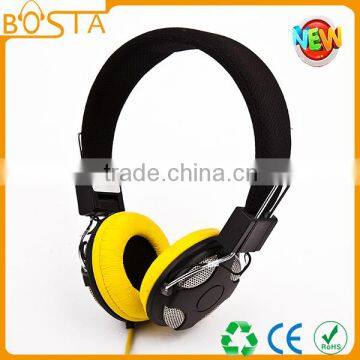 Folding style pivolting earcup noise occluding promo headphone in style