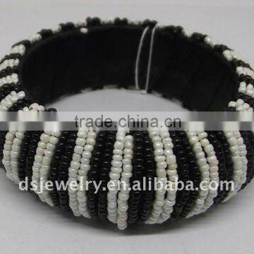 seed bead bracelet