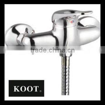 brass bath faucet