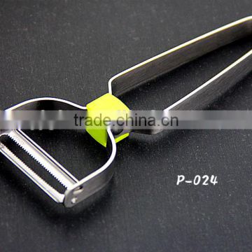 P024 stainless steel vegetable slicer apple julienne peeler