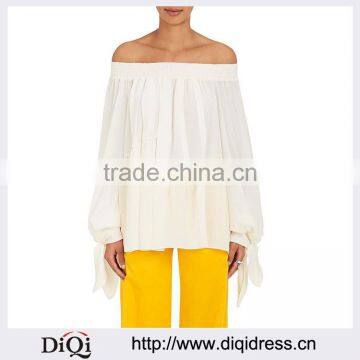 Customized Wholesale Lady's Apparel Beautiful White Silk Georgette Off-the-shoulder Top(DQM022T)