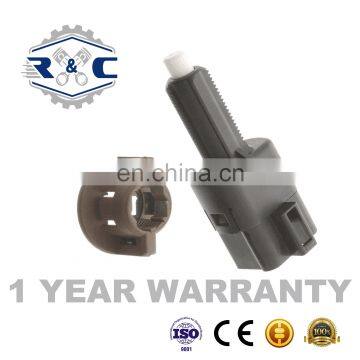 R&C High Quality Auto Brake Lighting Switches 62945952 For Peugeot Toyota Citroen Car Braking Light Switch photo-2
