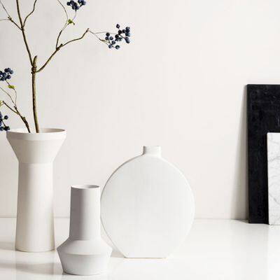 Large White Black Round  Hand Made Ceramic Vase Home Decoration For Exhibition Hall Office