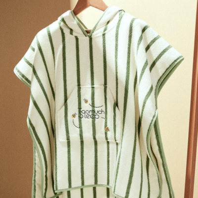 Quality kids Bathrobe with hook OKEO-TEX and BSCI accept OEM design and size requirement