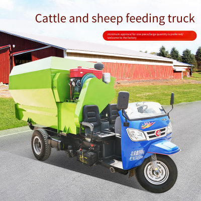 Cattle Feeding Machine for Farms, Self-propelled Diesel Straw Spreader, Hydraulically Driven Straw Spreader for Pastures photo-3