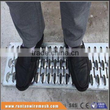 Hot Dipped Galvanized Diamond Perforated Grip Strut Safety Grating (Trade Assurance) photo-5
