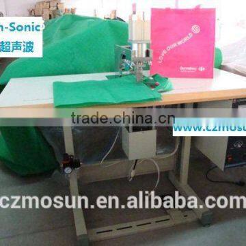 Non-woven bags welding machine