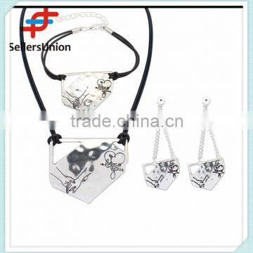 No.1 Yiwu Exporting Commission Agent Wanted Fancy Designed Necklace and Bracelet and Earrings Jewelery Set With Leather Chain photo-3
